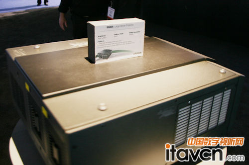 ѶD8800infocomm2012