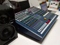 ģ̨ Soundcraft()LX10